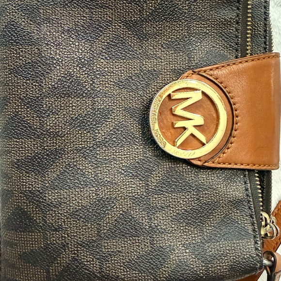 Michael Kors Dark Brown and Tan Crossbody Bag - Picture 5 of 11